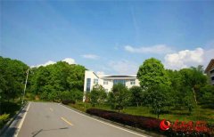 ��ʩ����У԰�羰ͼƬ�����ߺ죨ͼ��