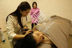 ����ɶ���ѵ�����ļҺ�һһ������